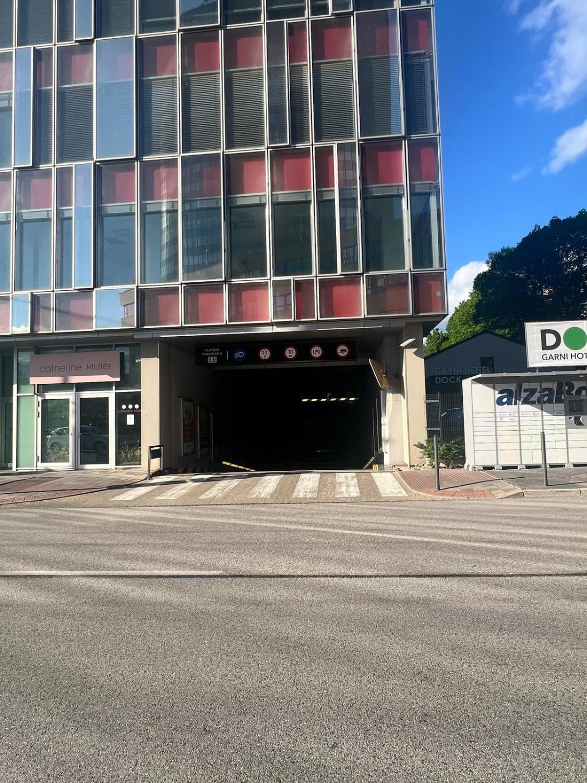 Garni Dock 3* Bratislava